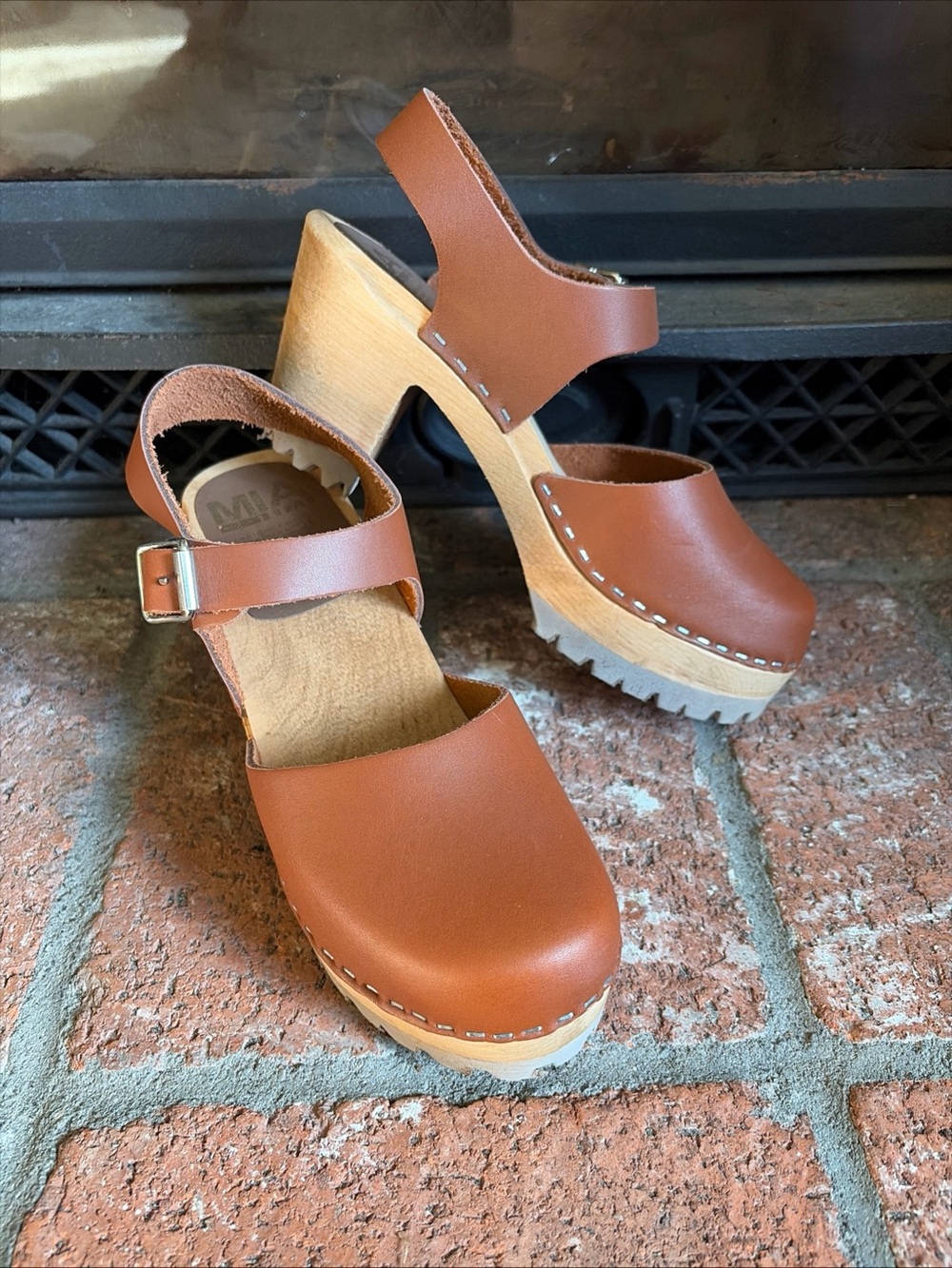 NEW! MIA Abba Clogs BROWN Leather SZ 6.5-7 EU 37